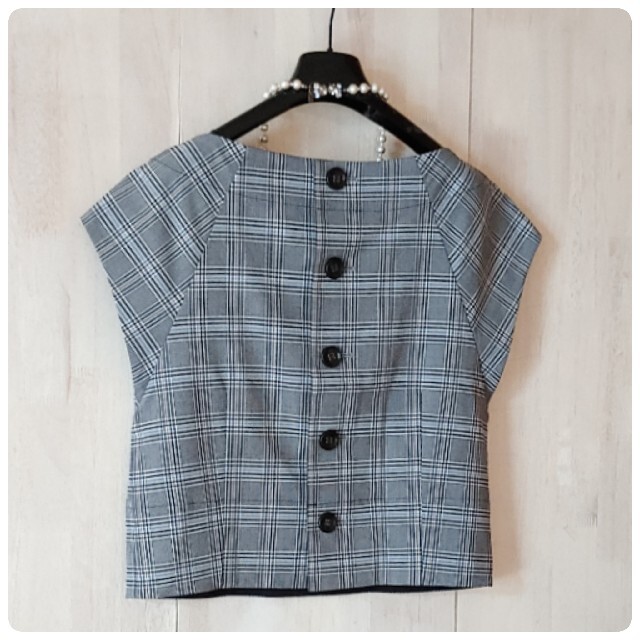 ◇幻◇ 新品 定価3.1万円 ADORE グレンチェックバックボタンブラウス ◇幻◇ 新品 定価3.1万円 ADORE グレンチェックバックボタンブラウス