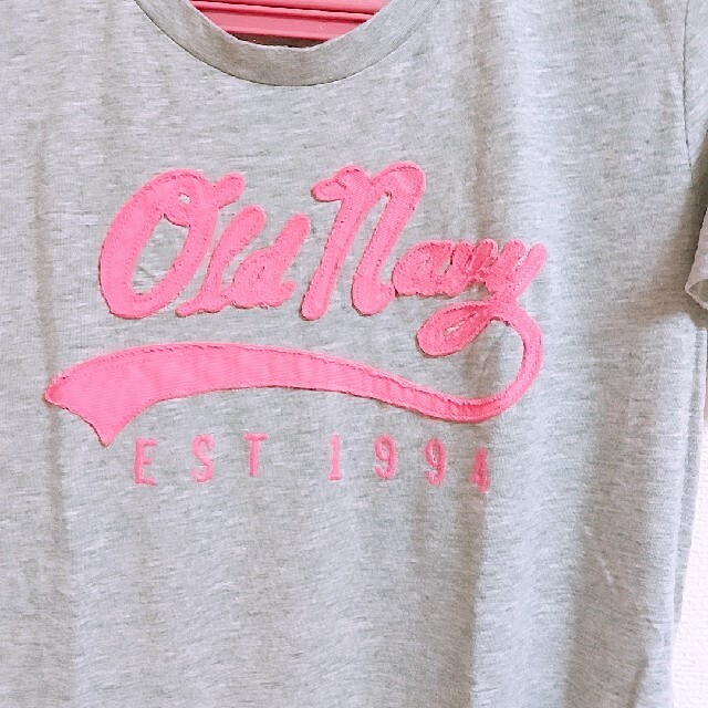 Old Navy(オールドネイビー)のOLD NAVY　オールドネイビーロゴTシャツ　レディース レディースのトップス(Tシャツ(半袖/袖なし))の商品写真