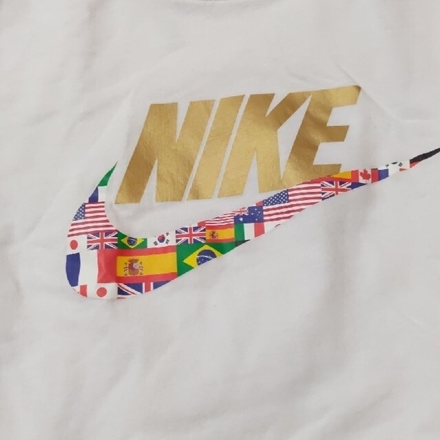 NIKE(ナイキ)のお値下げしました！ナイキTシャツＳサイズ キッズ/ベビー/マタニティのキッズ服男の子用(90cm~)(Tシャツ/カットソー)の商品写真