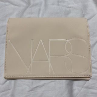 ナーズ(NARS)のNARS 薄型ポーチ ベージュ(ポーチ)