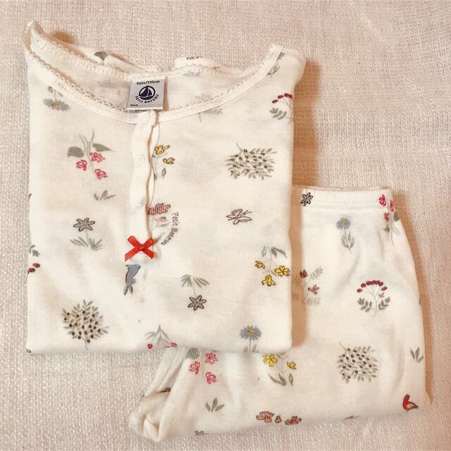 PETIT BATEAU(プチバトー)の🇫🇷プチバトー  パジャマ長袖　5ans 110cm キッズ/ベビー/マタニティのキッズ服女の子用(90cm~)(パジャマ)の商品写真