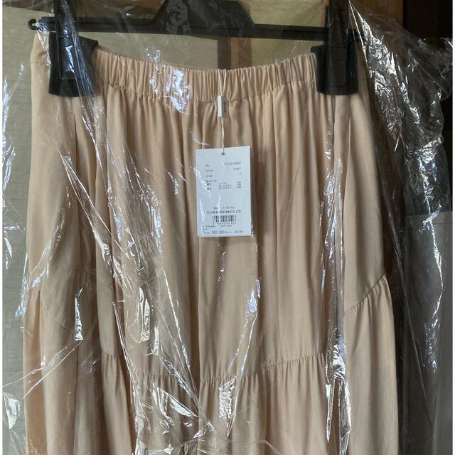 CLANE(クラネ)のCLANE AW先行予約アイテムCURVE LINE TIERED SKIRT レディースのスカート(ロングスカート)の商品写真
