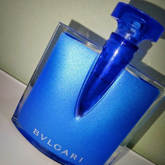 BVLGARI(ブルガリ)の廃盤品ブルガリ ブルー オードパルファム 40ml コスメ/美容の香水(ユニセックス)の商品写真