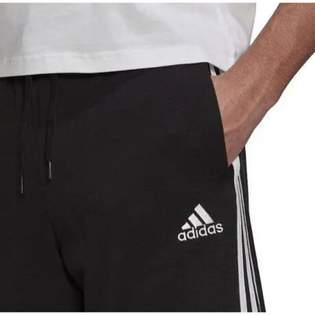 adidas(アディダス)の送料無料 新品 adidas メンズ スウェット ストライプ ハーフパンツ メンズのパンツ(ショートパンツ)の商品写真