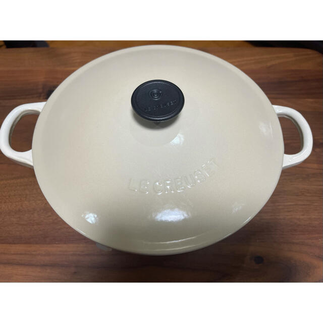 LE CREUSET(ルクルーゼ)のルクルーゼ　マルミット　22cm インテリア/住まい/日用品のキッチン/食器(鍋/フライパン)の商品写真