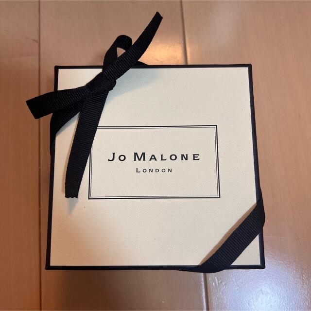 Jo Malone(ジョーマローン)の新品・未開封　ジョーマローン　バスオイル　レッドローズ コスメ/美容のボディケア(入浴剤/バスソルト)の商品写真