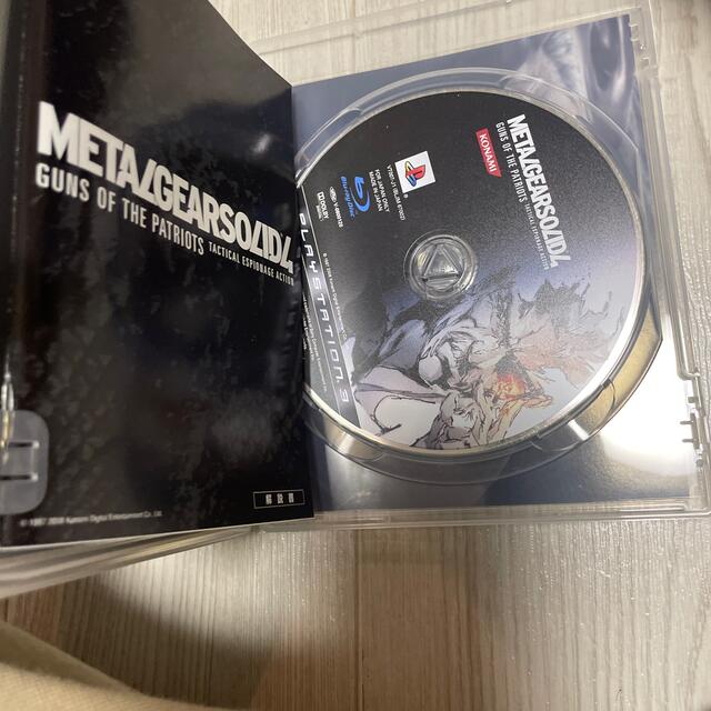 PlayStation3(プレイステーション3)のメタルギアソリッド4 MGS MGS4 ps3 メタルギアソリッド エンタメ/ホビーのゲームソフト/ゲーム機本体(家庭用ゲームソフト)の商品写真