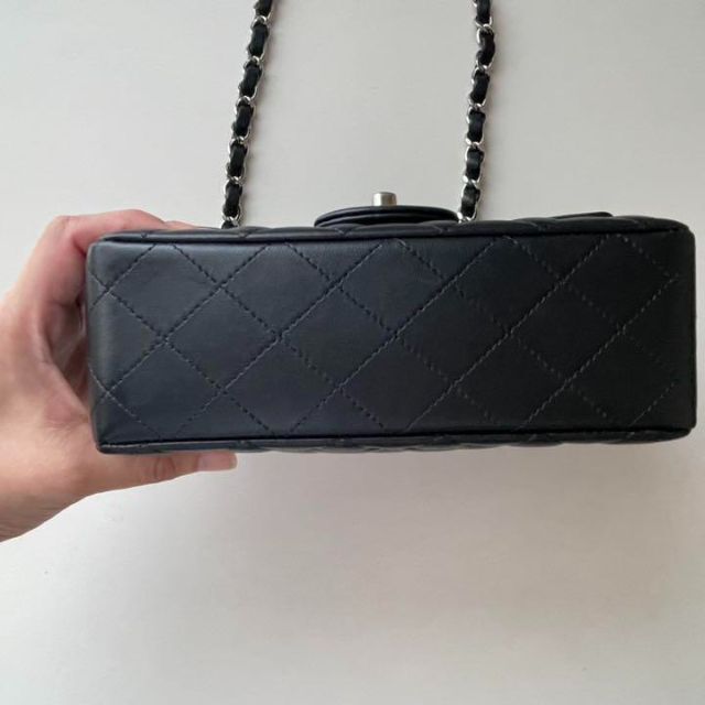 美品 CHANEL シャネル　ミニマトラッセ　ラムスキン