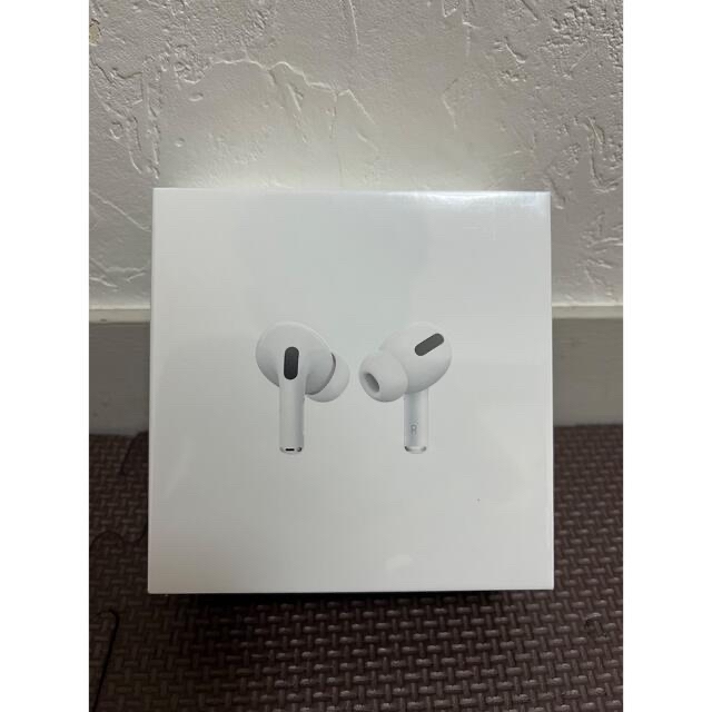 Apple(アップル)のAirPods Pro MLWK3J/A  スマホ/家電/カメラのオーディオ機器(ヘッドフォン/イヤフォン)の商品写真