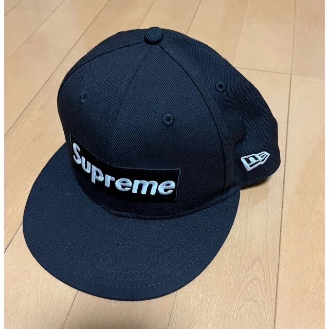 Supreme(シュプリーム)のsupreme  new era   キャップ　黒　7 1/4 メンズの帽子(キャップ)の商品写真