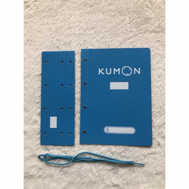 未使用KUMON♪公文式 プリント国語＆算数こくご教材ファイル ひも綴り インテリア/住まい/日用品の文房具(ファイル/バインダー)の商品写真