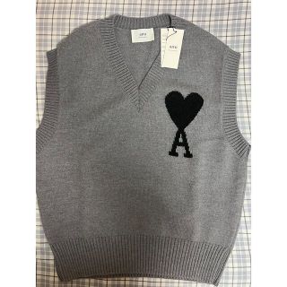 ami - 【全新美品】Ami de Coeur ニットベスト ロゴ ベストLの ami - 【全新美品】Ami de Coeur ニットベスト ロゴ ベストLの