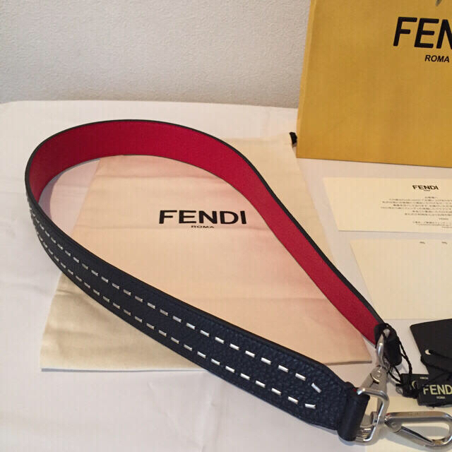 FENDI(フェンディ)のさらびー様 専用 フェンディ ストラップユー レディースのバッグ(その他)の商品写真