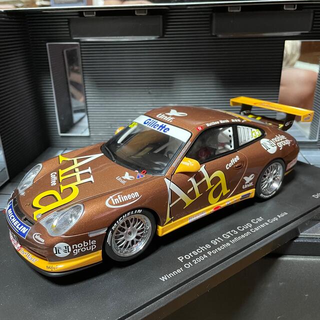 未展示品オートアート1/18Porsche911 GT3 Asia Cap’04 7