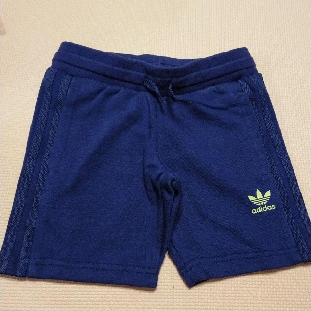 adidas(アディダス)のadidas originals　キッズ　上下　セットアップ キッズ/ベビー/マタニティのキッズ服男の子用(90cm~)(その他)の商品写真