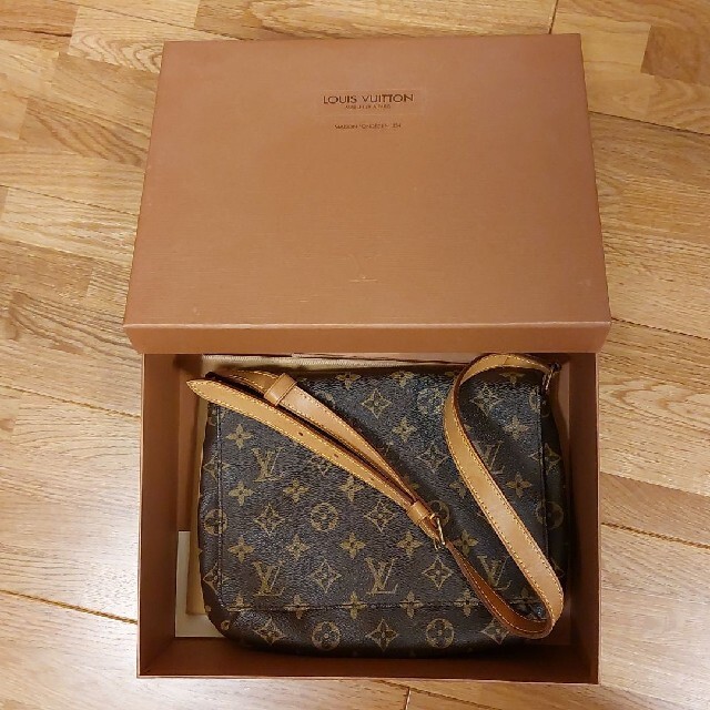 LOUIS VUITTON(ルイヴィトン)のルイヴィトン　ミュゼットタンゴ　箱、袋つき レディースのバッグ(ショルダーバッグ)の商品写真