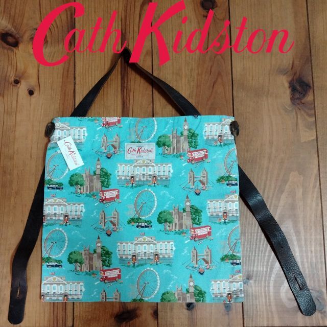 Cath Kidston(キャスキッドソン)の新品 UK製 キャスキッドソン ボタンバッグ ロンドンブルー レディースのバッグ(メッセンジャーバッグ)の商品写真