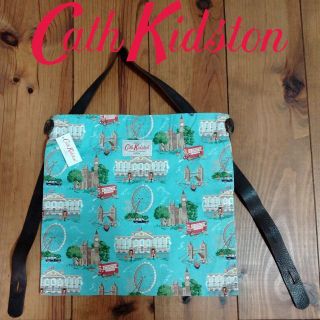 キャスキッドソン(Cath Kidston)の新品 UK製 キャスキッドソン ボタンバッグ ロンドンブルー(メッセンジャーバッグ)