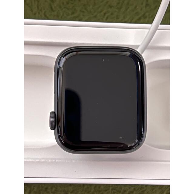 Apple Watch(アップルウォッチ)の期間限定価格 Apple Watch4 アルミニウム 44mm ミラネーゼ付き  メンズの時計(腕時計(デジタル))の商品写真