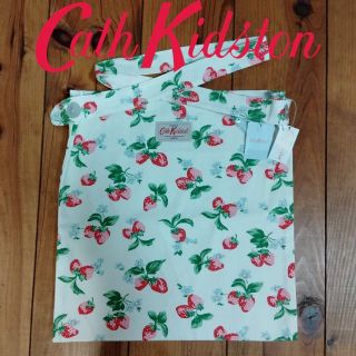 キャスキッドソン(Cath Kidston)の新品 キャスキッドソン ボタンバッグ ストロベリーホワイト(メッセンジャーバッグ)