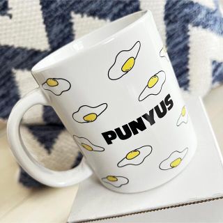 プニュズ(PUNYUS)のpunyus マグカップ(食器)