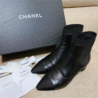 シャネル(CHANEL)のシャネル　ショートブーツ　37.5  24センチ(ブーツ)