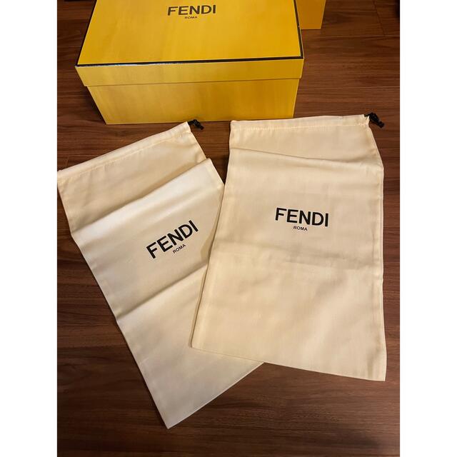 FENDI(フェンディ)のFENDI 空箱　紙袋　靴袋 レディースのバッグ(ショップ袋)の商品写真
