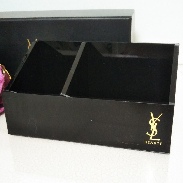 Yves Saint Laurent Beaute(イヴサンローランボーテ)の【YSL】新品イヴサンローラン   ノベルティ コスメ/美容のメイク道具/ケアグッズ(メイクボックス)の商品写真