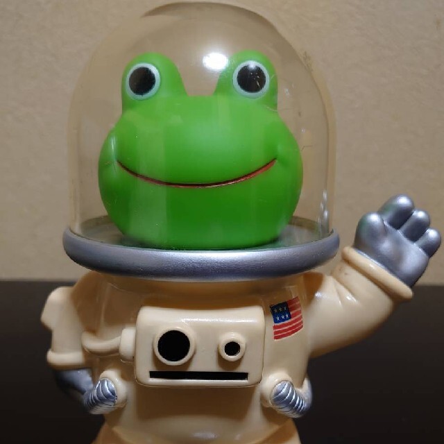宇宙服ケロタン貯金箱フィギュア興和ケロちゃんコロちゃんソフビ 宇宙服ケロタン貯金箱フィギュア興和ケロちゃんコロちゃんソフビ