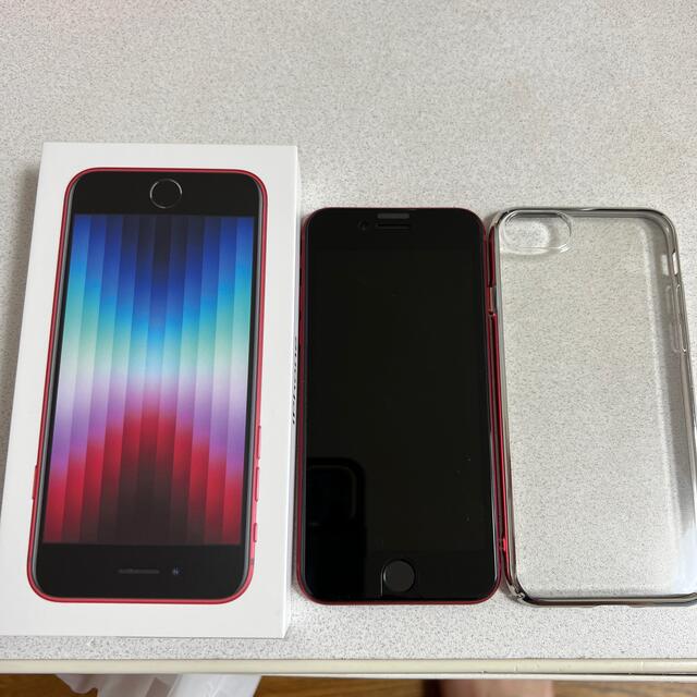 Apple(アップル)のiPhone SE 3 64GB RED スマホ/家電/カメラのスマートフォン/携帯電話(スマートフォン本体)の商品写真