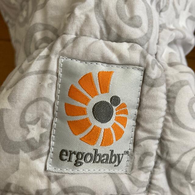 Ergobaby(エルゴベビー)のエルゴ　インファントインサート キッズ/ベビー/マタニティの外出/移動用品(抱っこひも/おんぶひも)の商品写真