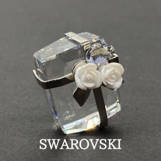 スワロフスキー(SWAROVSKI)のスワロフスキー クリスタルプレゼントボックスとベル置物2点セット(置物)