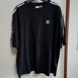 アディダス(adidas)の⭐にゃんまり様ご専用💠adidas　ギザギザラインTシャツ👕　定価4939円(Tシャツ/カットソー(半袖/袖なし))