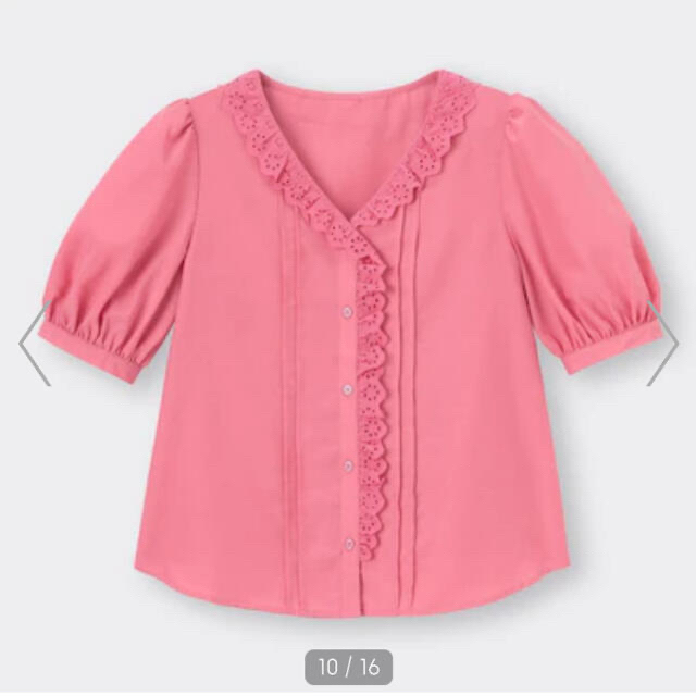 GU(ジーユー)のレースフリルブラウス五分袖　ピンク　 レディースのトップス(シャツ/ブラウス(半袖/袖なし))の商品写真