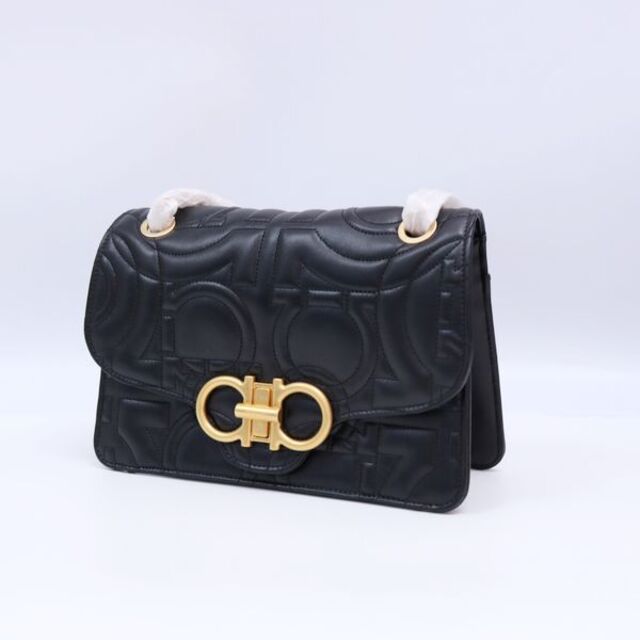 Salvatore Ferragamo ダブル ガンチーニ マトラッセ タ 【ファッション Salvatore Ferragamo ダブル ガンチーニ マトラッセ タ 【ファッション