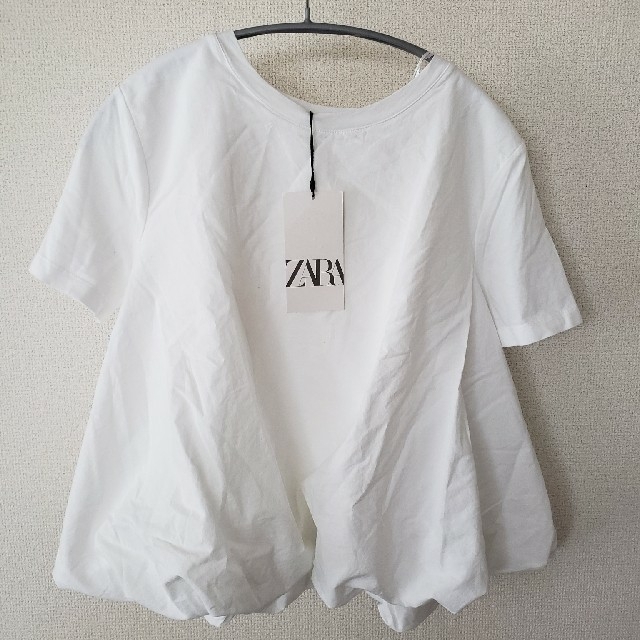 ZARA(ザラ)のZARA　バルーンTシャツ　新品 レディースのトップス(Tシャツ(半袖/袖なし))の商品写真