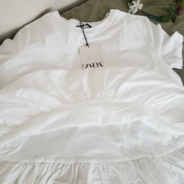 ZARA(ザラ)のZARA　バルーンTシャツ　新品 レディースのトップス(Tシャツ(半袖/袖なし))の商品写真