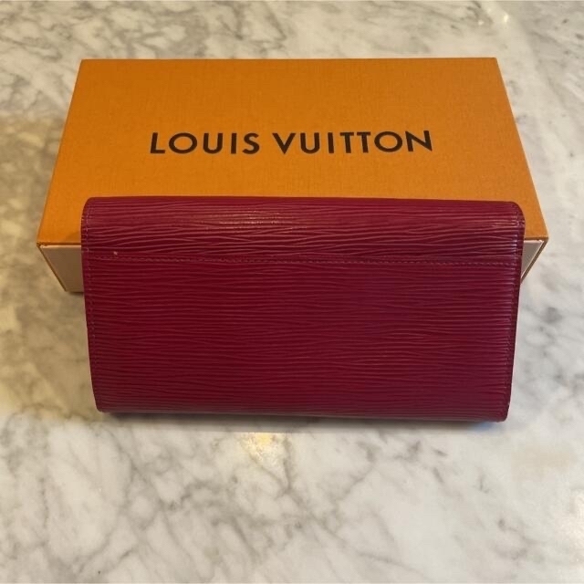 【美品】LOUIS VUITTON　長財布　　エピ