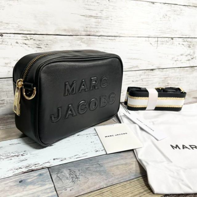 新品】MARC JACOBS ロゴクロスボディー 黒 - ショルダーバッグ