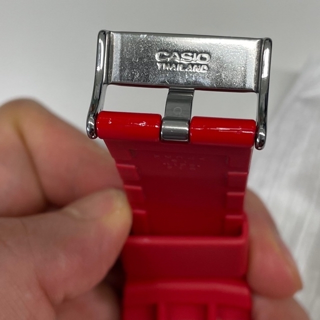 G-SHOCK(ジーショック)のGA-201RD-4AJF メンズの時計(腕時計(デジタル))の商品写真