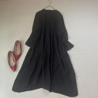 ネストローブ(nest Robe)のネストローブ ロングワンピース 麻 Ｖネック フレア 夏服(ロングワンピース/マキシワンピース)