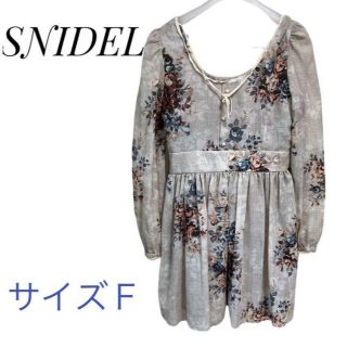 スナイデル(SNIDEL)のc0024 SNIDEL 花柄　ワンピース　ミニ丈　大人可愛い(ひざ丈ワンピース)