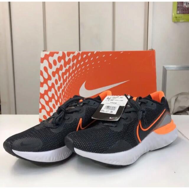 新品 NIKE RENEW RUN ランニングシューズ(26.0cm)