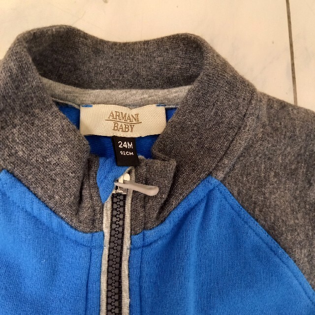 ARMANI JUNIOR(アルマーニ ジュニア)の★92センチ　アルマーニ長袖スウェット キッズ/ベビー/マタニティのキッズ服男の子用(90cm~)(Tシャツ/カットソー)の商品写真