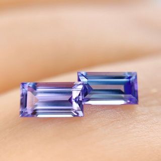 半額以下⁉️ほんのり見比べタンザナイトセット0.28ct.0.30ct💜💙(その他)