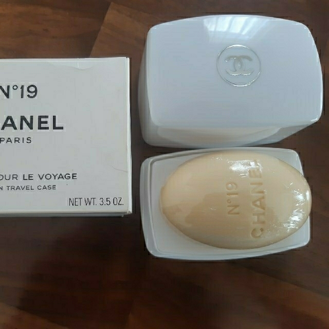 CHANEL(シャネル)のCHANEL　石鹸　N°19 コスメ/美容のボディケア(ボディソープ/石鹸)の商品写真