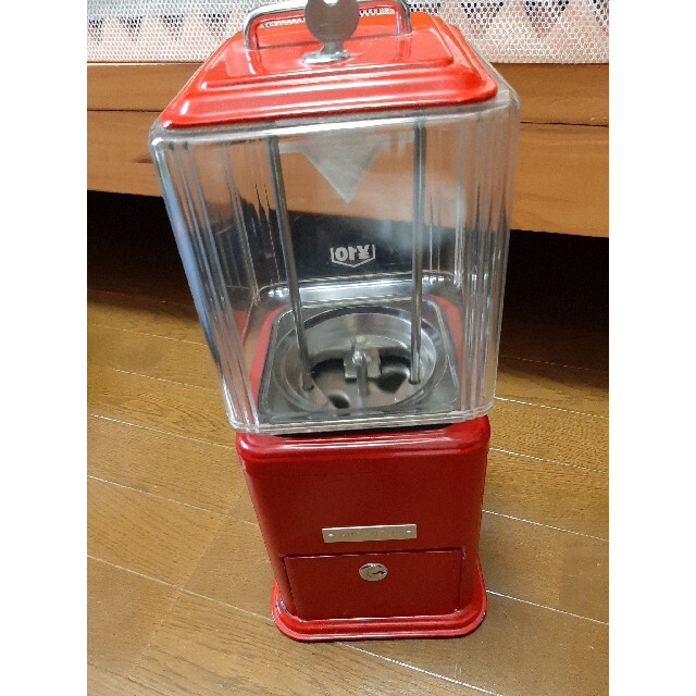 ガムボールマシーン 10円専用 鍵付きの通販 by YAMA|ラクマ ガムボールマシーン 10円専用 鍵付きの通販 by YAMA|ラクマ