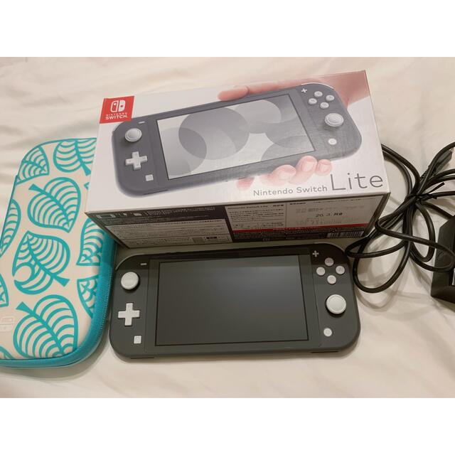 Nintendo Switch(ニンテンドースイッチ)のNintendo Switch LITE グレー ケース付き エンタメ/ホビーのゲームソフト/ゲーム機本体(家庭用ゲーム機本体)の商品写真