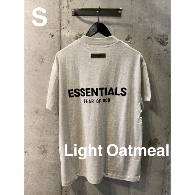 FEAR OF GOD(フィアオブゴッド)の  FOG ESSENTIALS T-Shirt Light Oatmeal メンズのトップス(Tシャツ/カットソー(半袖/袖なし))の商品写真