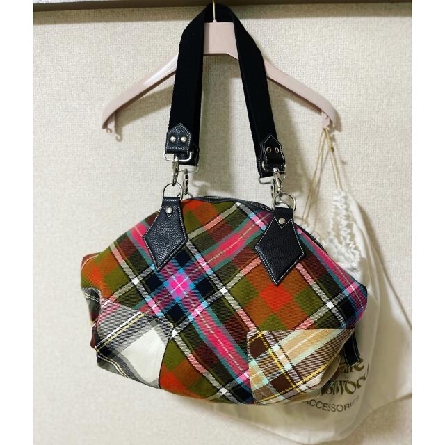 Vivienne Westwood(ヴィヴィアンウエストウッド)の極美品3way VivienneWestwood 大容量/機能的ヤスミンバッグ レディースのバッグ(ハンドバッグ)の商品写真